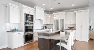 Custom Kitchen Cabinets